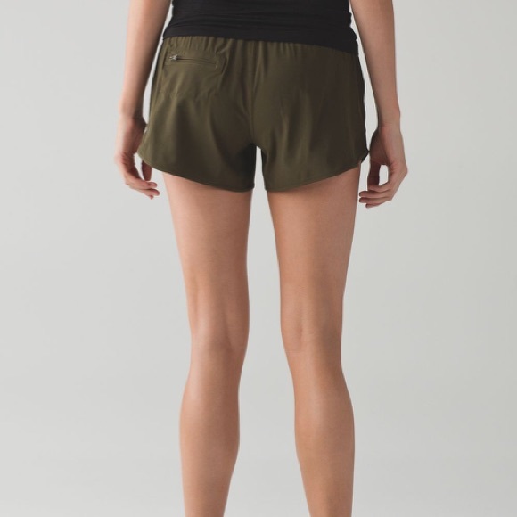 SOLD Lululemon Hotty Hot - Picture 2 of 6